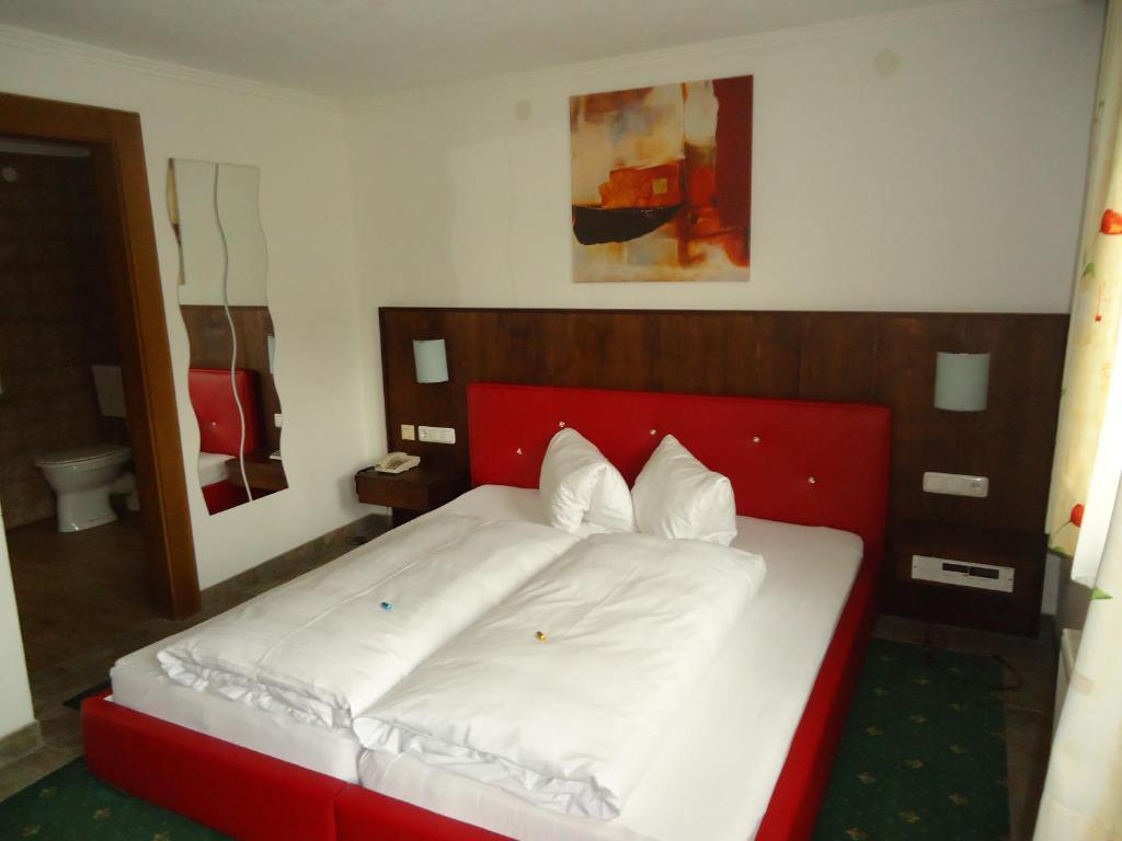 Hotel Dorfgasthof Schloesslstube ستلفلدن الغرفة الصورة