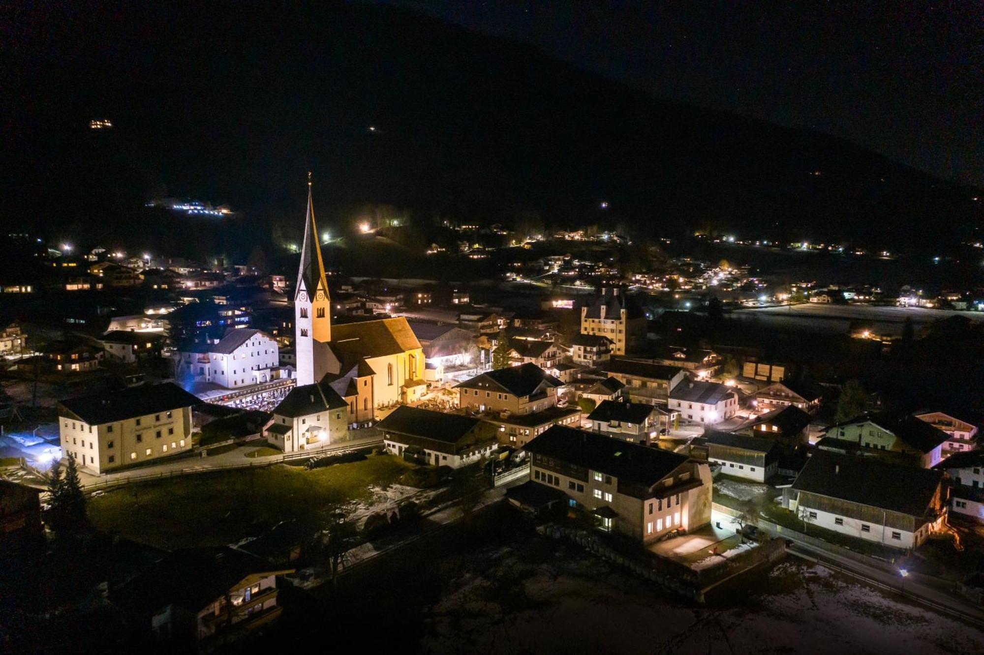 Hotel Dorfgasthof Schloesslstube ستلفلدن المظهر الخارجي الصورة