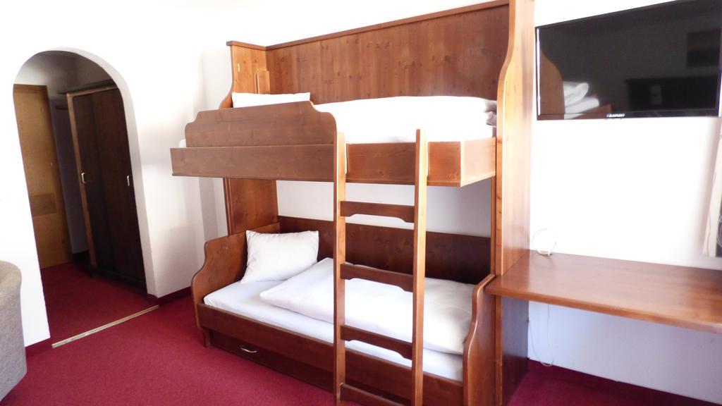 Hotel Dorfgasthof Schloesslstube ستلفلدن المظهر الخارجي الصورة