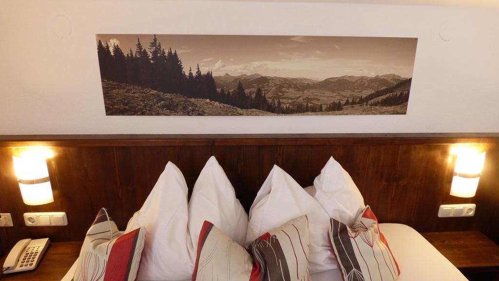 Hotel Dorfgasthof Schloesslstube ستلفلدن المظهر الخارجي الصورة