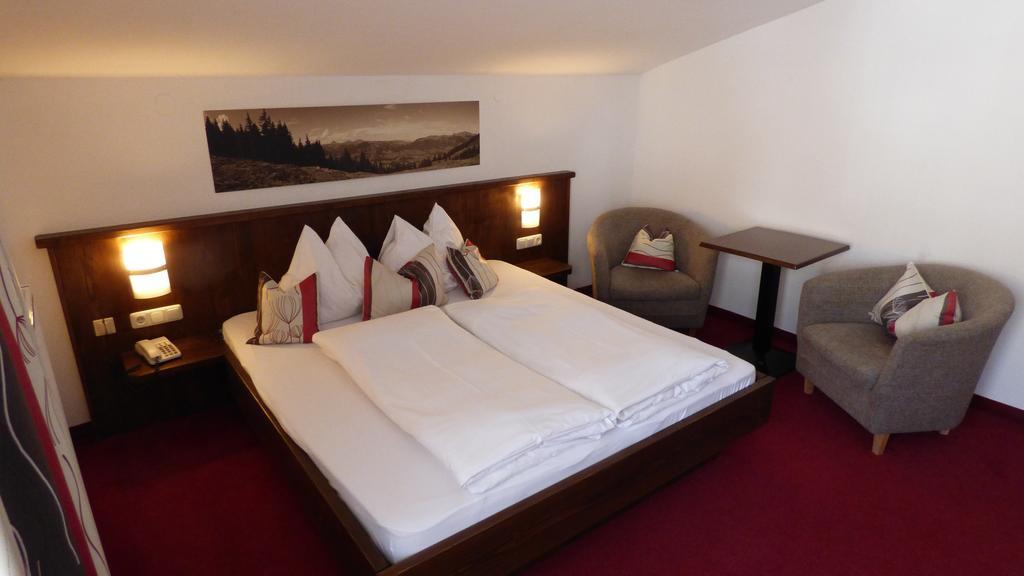 Hotel Dorfgasthof Schloesslstube ستلفلدن المظهر الخارجي الصورة